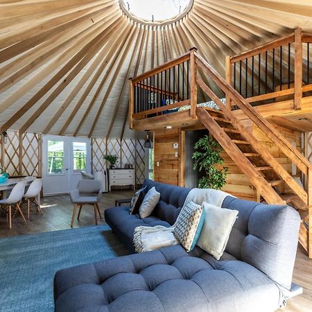 Yourtes Glamping Du Poisson Blanc Notre-Dame-du-Laus Екстер'єр фото