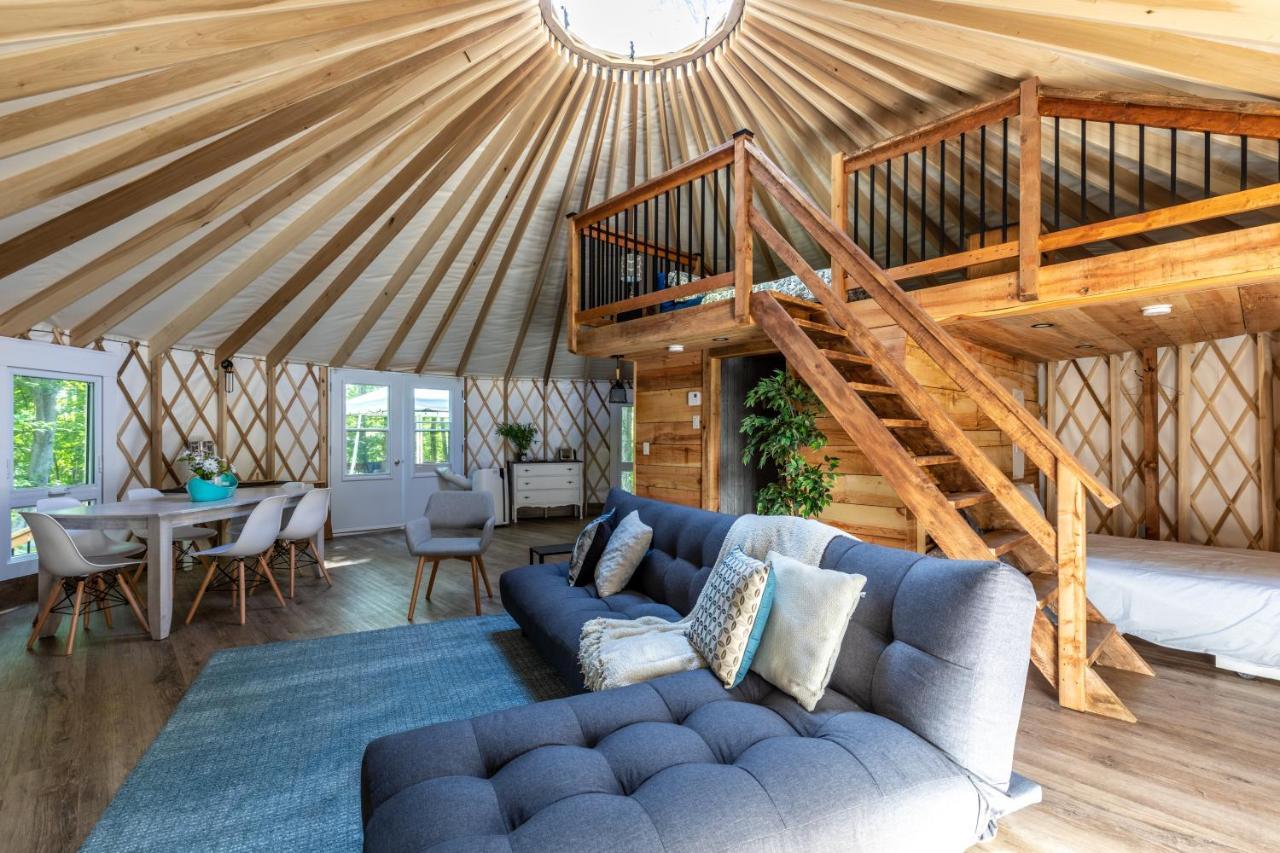 Yourtes Glamping Du Poisson Blanc Notre-Dame-du-Laus Екстер'єр фото
