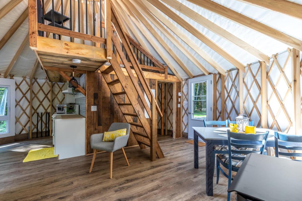 Yourtes Glamping Du Poisson Blanc Notre-Dame-du-Laus Екстер'єр фото