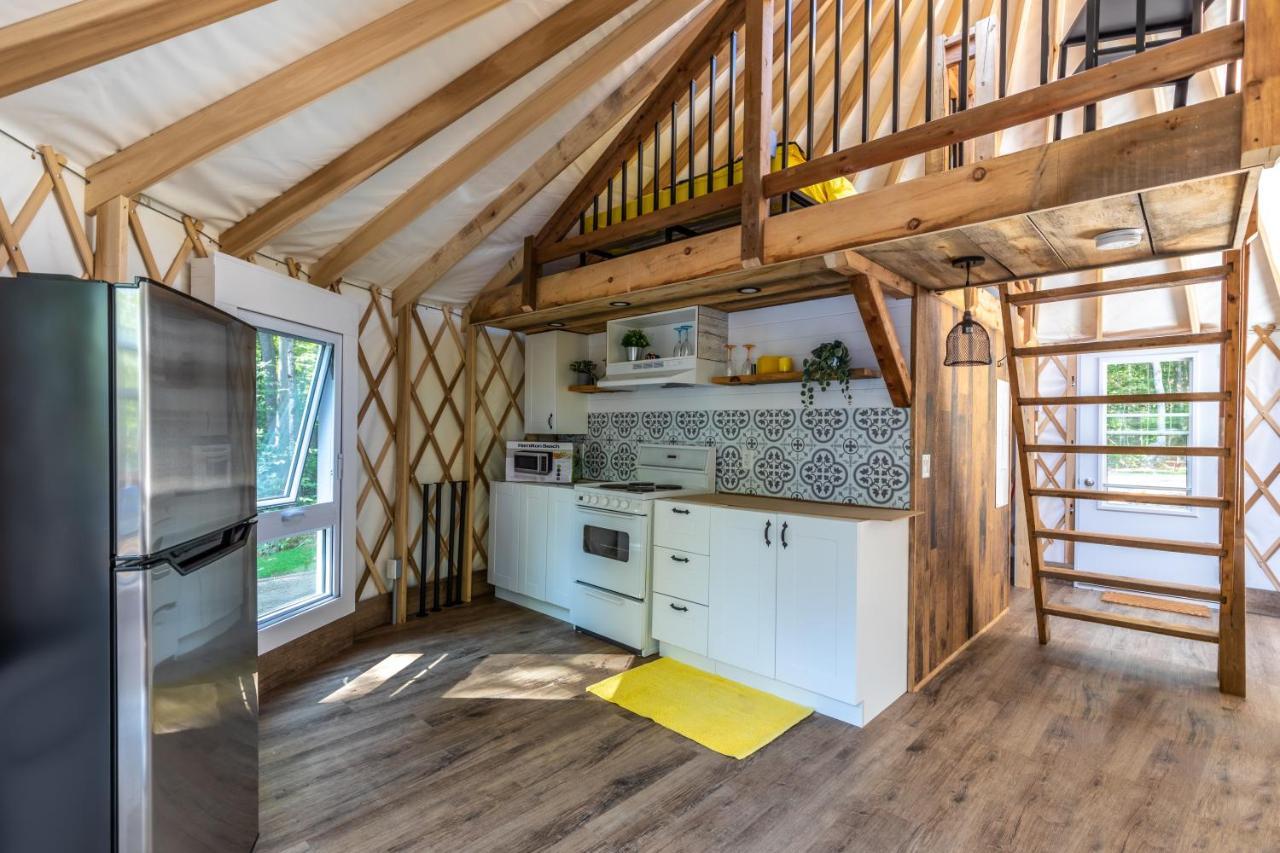 Yourtes Glamping Du Poisson Blanc Notre-Dame-du-Laus Екстер'єр фото